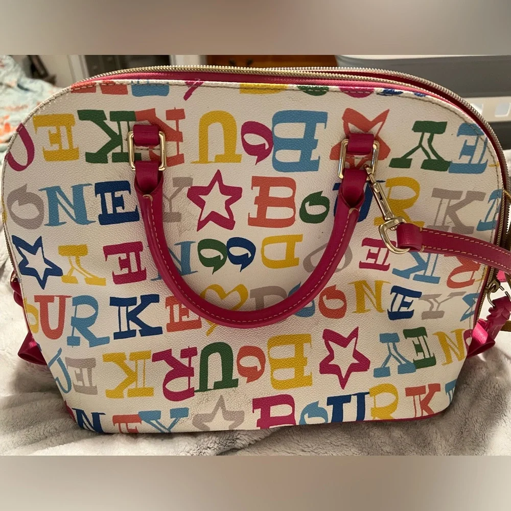 Dooney & Bourke purse, pre-owned but in excellent condition - Picture 3 of 7